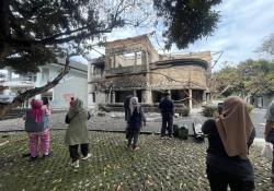 Jadi Tontonan Warga, Begini Kondisi Gedung DPRD Jabar usai Dibakar saat Demo Rusuh