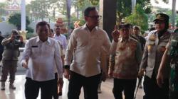 Cek Kantor DPRD Cirebon Usai Kericuhan, Wamendagri Minta Pemda Tunda Kegiatan Seremoni<