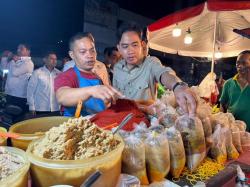 Momen Gibran Blusukan Tengah Malam ke Pasar Cipulir, Beli Ikan hingga Bumbu Dapur