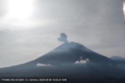 Gunung Semeru Erupsi Hari Ini, Kolom Abu Capai Setinggi 700 Meter