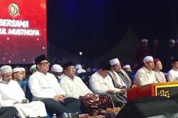 Pramono-Rano Hadiri Jakarta Bershalawat di Monas, Disambut Ribuan Jemaah