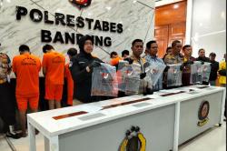 Polisi Tangkap 6 Pelaku Komplotan Begal di Bandung, Sudah Beraksi 25 Kali<