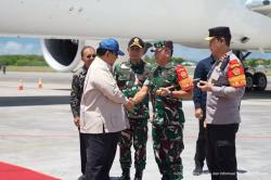 Prabowo Tiba di Bali usai Kunker ke Luar Negeri, Cek Korban Banjir?<