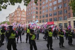 25 Pedemo Ditangkap Buntut Demo Anti-Imigran Ricuh di London, Terancam Hukuman Berat