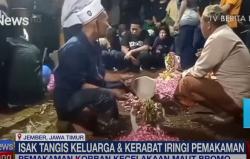 Satu Keluarga Korban Kecelakaan Bus Wisata di Bromo Dimakamkan Satu Liang