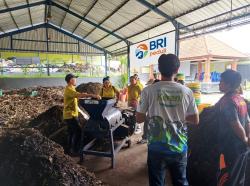 Atasi Sampah di Bali, BRI Peduli Yok Kita Gas Gelar Pelatihan Mutu Pupuk Kompos<