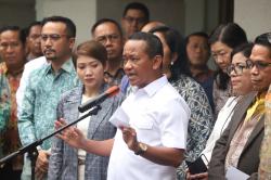 Bahlil Tegaskan Tak Ada Impor BBM Satu Pintu lewat Pertamina