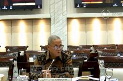 Komisi XI DPR Tetapkan Anggito Abimanyu Ketua DK LPS, Gantikan Purbaya