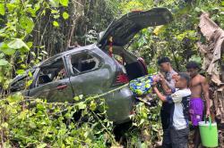 Kecelakaan 2 Mobil Tabrakan di Jalan Trans Yapen, 1 Orang Luka Berat