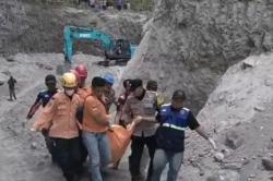 Longsor Tambang Galian C di Magetan, Sopir Truk Tewas Tertimbun<