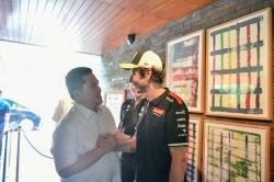 Valentino Rossi Bertemu Erick Thohir di Jakarta, Bahas Pembalap Indonesia