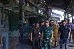 Kasum TNI Cek Smelter Timah Sitaan Korupsi di Babel, Tertibkan Tambang Ilegal<