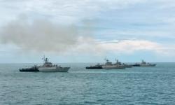 Penampakan 2 Kapal Perang Baru RI Unjuk Gigi dalam Parade di Teluk Jakarta