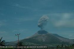 Gunung Lewotobi Laki-laki di NTT Erupsi, Kolom Abu Capai 2.000 Meter