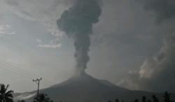 Gunung Lewotobi Laki-laki Meletus Dahsyat Hari Ini, Kolom Abu 5.000 Meter