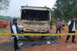 Truk Tronton Terbakar di Ogan Ilir, Ditemukan Jasad Hangus dalam Kabin Kendaraan<