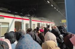 Viral Asap Muncul dari Gerbong KRL di Stasiun Tanjung Barat, Penumpang Bergegas Turun