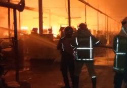 Pabrik Tekstil di Tegal Terbakar Hebat, Belasan Mobil Damkar Dikerahkan