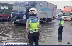 Kisah Pilu Sopir Truk Terjebak Banjir di Pantura Semarang, Uang Makan Habis