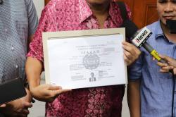 Polda Metro Uji Ijazah Jokowi di Labfor, Periksa Kertas hingga Embos