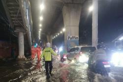 Diguyur Hujan Deras, Jalan Bintaro Permai Jaksel Banjir