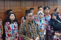 Pembakar Sampah Bakal Disanksi Sosial, Pramono: Harus Ada Payung Hukum