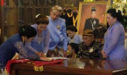 Profil Pakubuwono XIII, Raja Keraton Solo yang Wafat pada Usia 77 Tahun