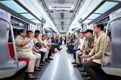 Dorong Transportasi Massal, Prabowo Siapkan Jalur Kereta Baru di Luar Jawa<