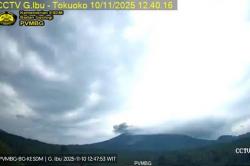 Gunung Ibu Erupsi Hari Ini, Kolom Abu Teramati di Langit Halmahera Barat<