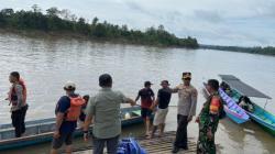 Kapal Tenggelam di Sungai Mahakam, 20 Orang Selamat 8 Hilang<