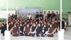 Implementasi Model Pembelajaran Santripreneur Dorong Kemandirian Ekonomi Santriwati Pasca-Pesantren