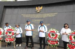 Gus Ipul Ajak Siswa Sekolah Rakyat Wisata Sejarah ke Monumen Palagan Lengkong Tangsel