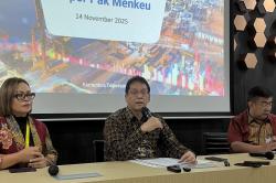 Purbaya bakal Rekrut 300 Lulusan SMA Masuk Bea Cukai