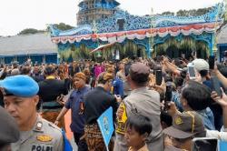 Kirab Raja Baru Keraton Solo, Pakubuwono XIV Naik Kereta Garuda Kencana<