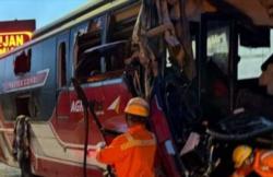 Sopir Bus Diduga Mengantuk jadi Penyebab Kecelakaan Maut di Tol Cipali Purwakarta<