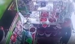 Terekam CCTV, Pria Pasuruan Curi Uang Rp4 Juta di Warung Nasi untuk Bayar Wi-Fi<