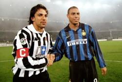 Skandal Serie A Dibongkar Lagi! Iuliano Pastikan Penalti Ronaldo 1998 Ditolak VAR