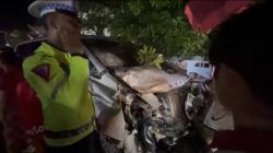 Tabrakan dengan Mobil hingga Terpental, 2 Pemotor di Sampang Tewas<
