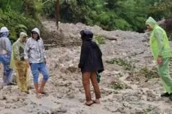 Longsor di Tapsel, Jalinsum Sipirok-Tapanuli Utara Lumpuh Total!<