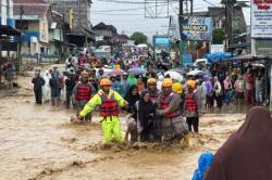 MUI Serukan Salat Gaib Korban Banjir: 174 Meninggal, 79 Hilang di Aceh–Sumut–Sumbar<