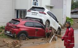 Banjir Bandang dan Longsor di Sumbar: 12 Orang Tewas, 12.000 Jiwa Terdampak<
