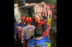 Kronologi Kecelakaan Truk Terguling di Flyover Jatingaleh Semarang, Sopir Diduga Ugal-ugalan