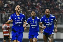 Cara Nonton Link Live Streaming Persib vs PSM di Super League Malam Ini