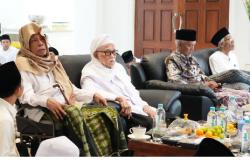 Kiai Sepuh Serukan Islah PBNU, Gus Yahya: Saya Tunduk Dawuh Masyayikh<