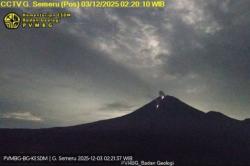 Gunung Semeru Meletus 16 Kali Sejak Dini Hari, PVMBG Ingatkan Bahaya Awan Panas dan Lahar Dingin<
