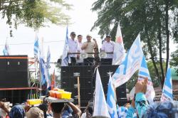 Buruh Tuntut Kenaikan Upah 12 Persen, Bupati Serang Kirim Surat ke Presiden<