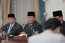 Prabowo Bahas Gaza saat Bertemu PM Pakistan, Serukan Two State Solution