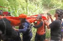 8 Santriwati Hanyut saat Cari Kerang di Sungai Lusi Blora, 2 Tewas 3 Hilang