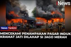 Detik-Detik Kebakaran Pasar Induk Kramat Jati, Api Berkobar Disertai Asap Hitam Pekat
