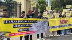 Warga Aceh Demo Desak Pemerintah Tetapkan Bencana Nasional, Ini Alasannya<